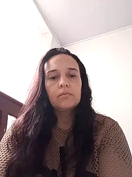 Snapshot of FiorellaDuboi chatting on 10.17.25 FiorellaDuboi online show from 10.17.25