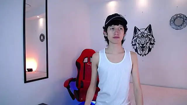 Emo Boy  online show from 12.18.25