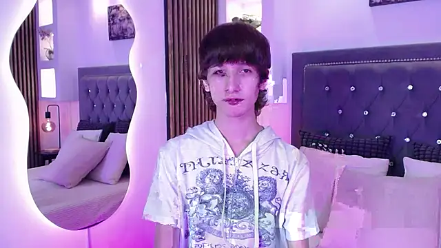 Emo Boy  online show from 04.23.26