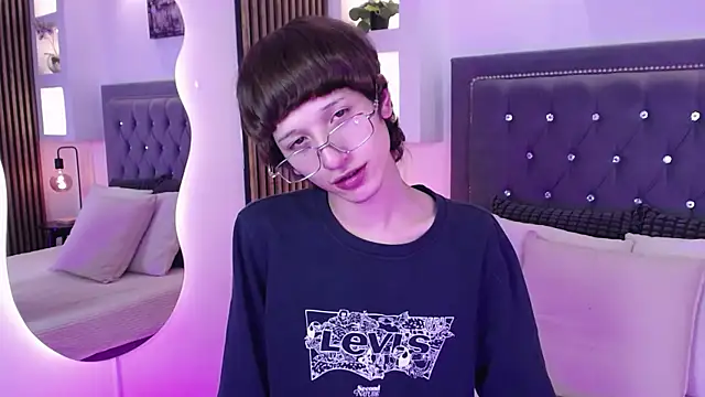 Emo Boy  online show from 04.30.26