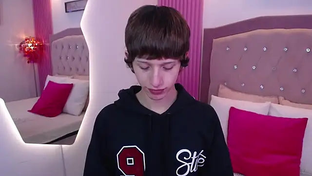 Emo Boy  online show from 05.14.26