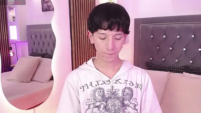 Emo Boy  online show from 05.28.26