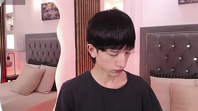 Emo Boy  online show from 06.05.26