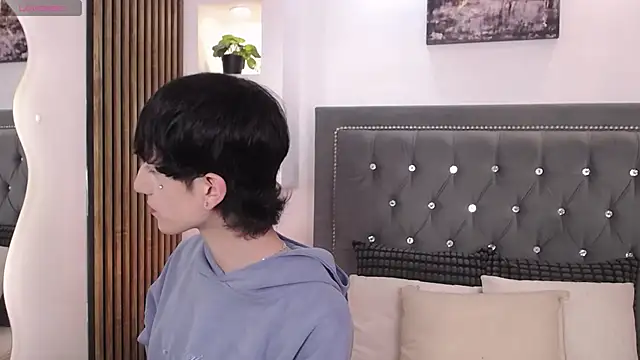 Emo Boy  online show from 06.12.26