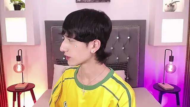 Emo Boy  online show from 06.13.26