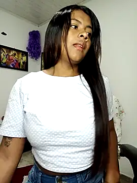 vannesitha25 online show from 10.31.25