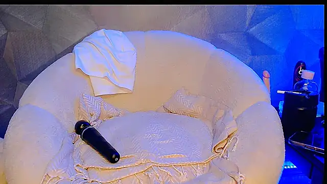 Horny beautyyy online show from 11.17.25