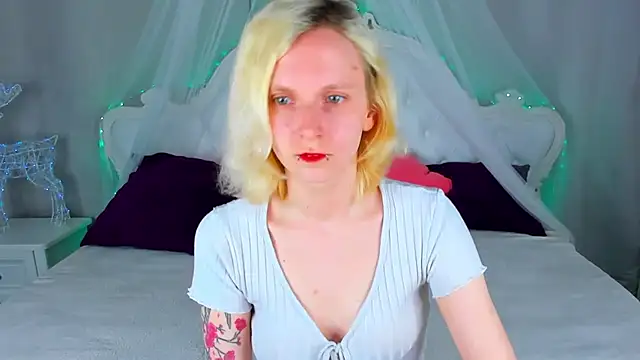 LikiLips online show from 04.29.26