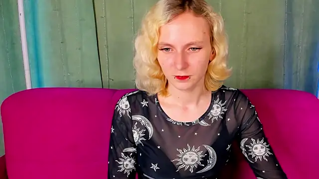 LikiLips online show from 06.10.26