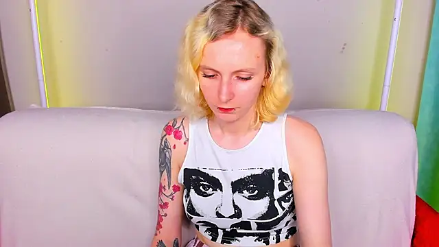 LikiLips online show from 06.14.26