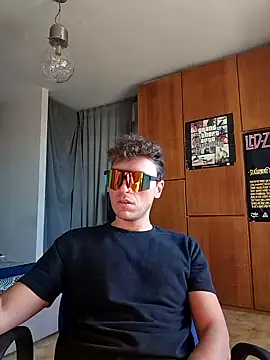 Kaeell online show from 10.16.25