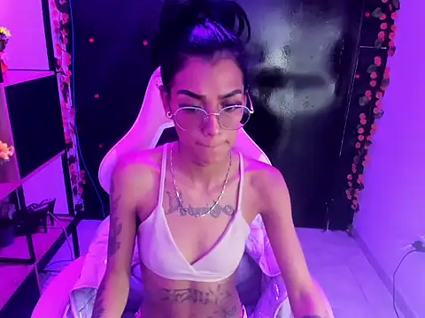 KarlaSlutSkinny   online show from 02.20.26