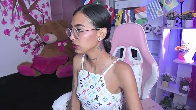 KarlaSlutSkinny   online show from 06.18.26