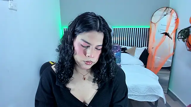 Little Alli online show from 10.30.25