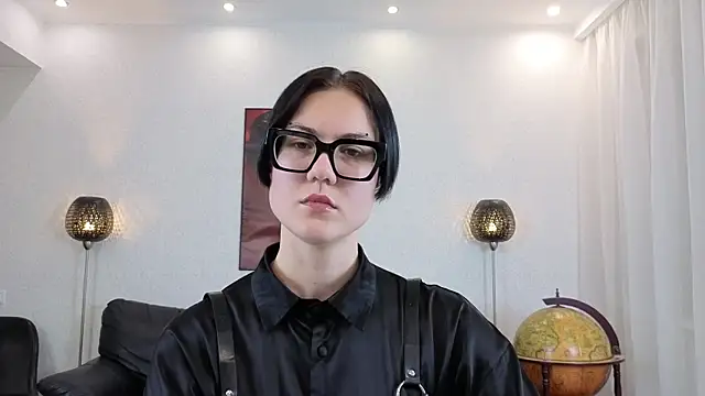 Marie Fitch online show from 05.04.26