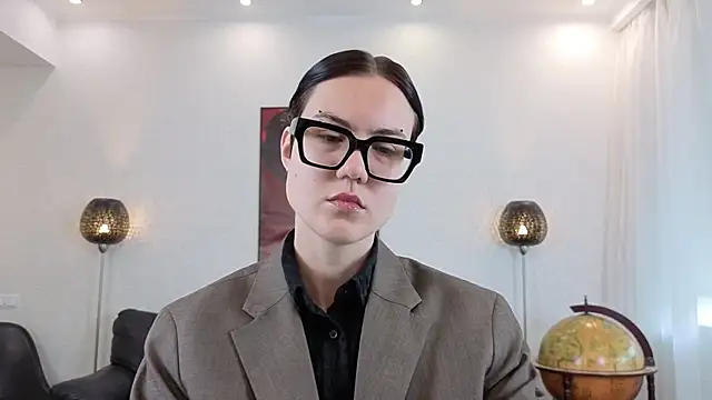 Marie Fitch online show from 05.08.26