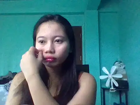 Snapshot of Baby_girl0516 chatting on 10.13.25 Baby girl0516 online show from 10.13.25