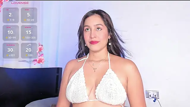 Nyxaraa online show from 10.25.25