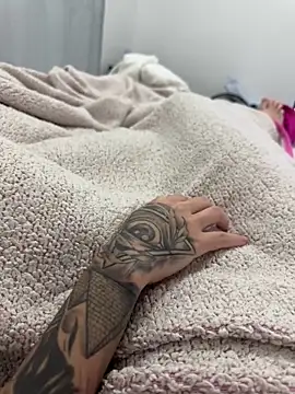 Snapshot of mel_casada chatting on 11.09.25 mel casada online show from 11.09.25