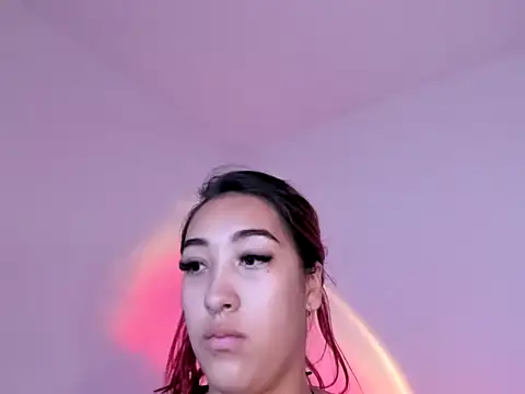 Snapshot of HeidyRousse chatting on 11.06.25 HeidyRousse online show from 11.06.25