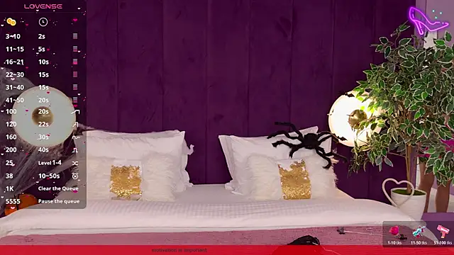 ClaireMathis online show from 10.25.25