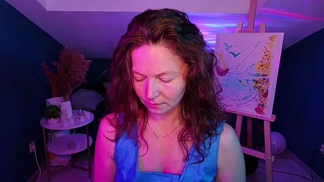 Snapshot of AuroraBorealis__ chatting on 11.04.25 AuroraBorealis online show from 11.04.25