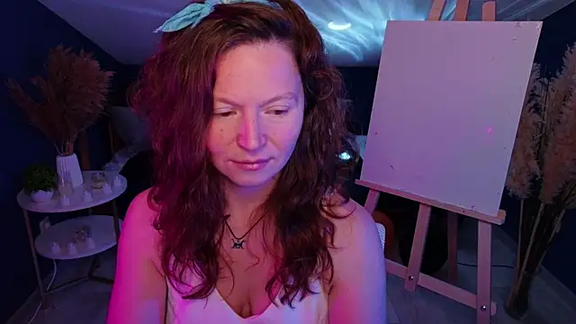 Snapshot of AuroraBorealis__ chatting on 11.06.25 AuroraBorealis online show from 11.06.25