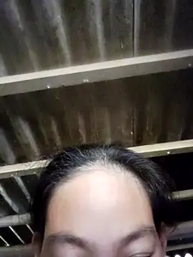 Snapshot of gio-thu chatting on 10.11.25 gio-thu online show from 10.11.25