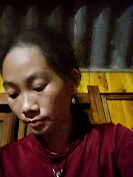 Snapshot of gio-thu chatting on 10.16.25 gio-thu online show from 10.16.25