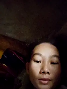 Snapshot of gio-thu chatting on 10.26.25 gio-thu online show from 10.26.25