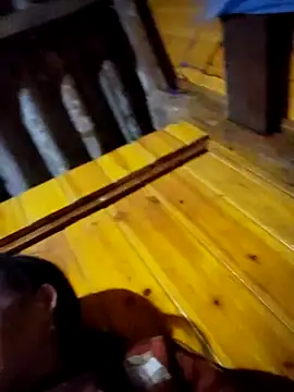 Snapshot of gio-thu chatting on 11.05.25 gio-thu online show from 11.05.25