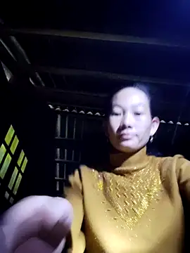 Snapshot of gio-thu chatting on 11.09.25 gio-thu online show from 11.09.25