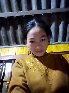 Snapshot of gio-thu chatting on 11.26.25 gio-thu online show from 11.26.25