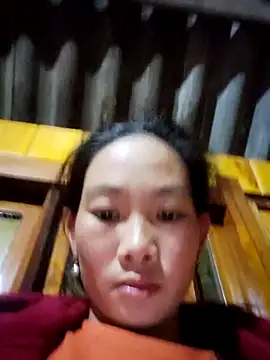 Snapshot of gio-thu chatting on 12.14.25 gio-thu online show from 12.14.25