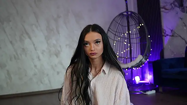 RachelRavee online show from 03.08.26