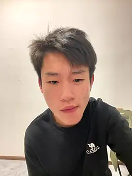 Snapshot of KK-cuteboy chatting on 11.10.25 KK-cuteboy online show from 11.10.25