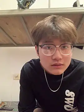 Snapshot of KK-cuteboy chatting on 11.29.25 KK-cuteboy online show from 11.29.25