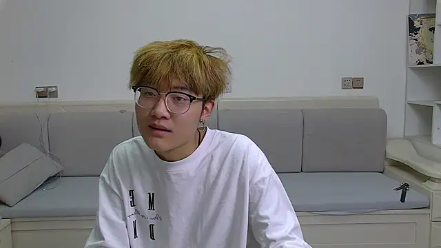 Snapshot of KK-cuteboy chatting on 03.29.26 KK-cuteboy online show from 03.29.26