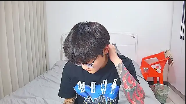KK-cuteboy online show from 05.27.26