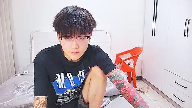 KK-cuteboy online show from 06.12.26