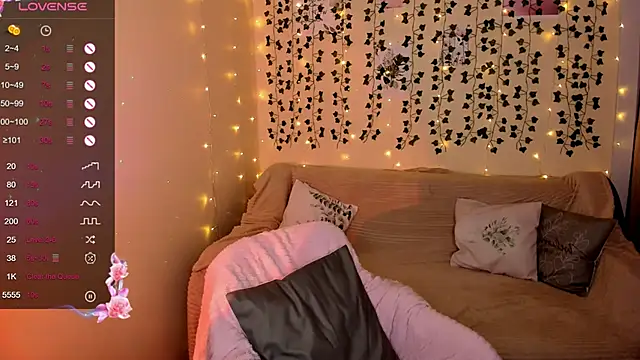 Evaa Braunn online show from 11.07.25