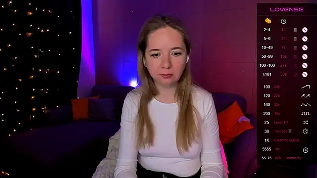 Evaa Braunn online show from 02.20.26