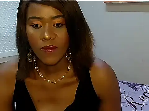 Snapshot of EsotericPaloma chatting on 10.30.25 EsotericPaloma online show from 10.30.25