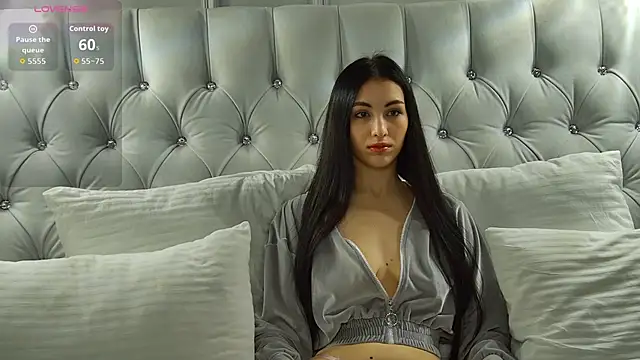 Snapshot of BettyLeen chatting on 11.06.25 BettyLeen online show from 11.06.25