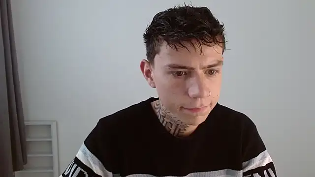 Snapshot of hot_teo_ chatting on 11.29.25 hot teo online show from 11.29.25