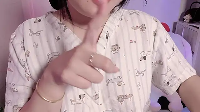 BeChinh Lee online show from 06.12.26