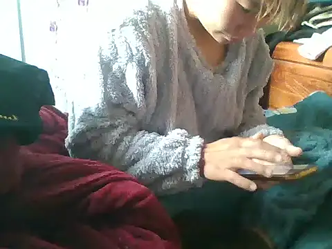 Snapshot of Zerin_nova chatting on 12.02.25 Zerin nova online show from 12.02.25