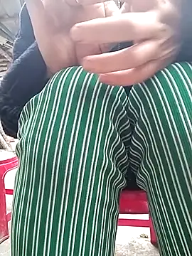 Snapshot of Zerin_nova chatting on 12.16.25 Zerin nova online show from 12.16.25