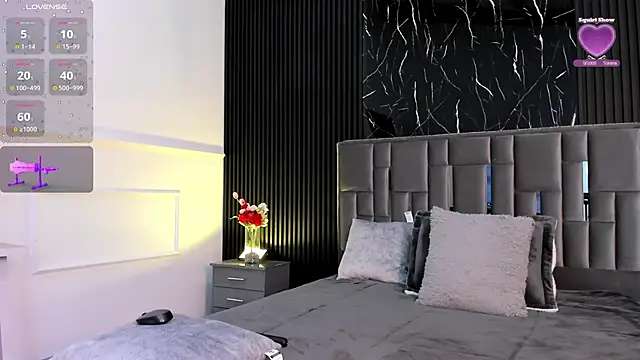 Snapshot of Miahsens chatting on 11.26.25 Miahsens online show from 11.26.25