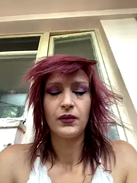 Snapshot of anays2 chatting on 10.10.25 anays2 online show from 10.10.25